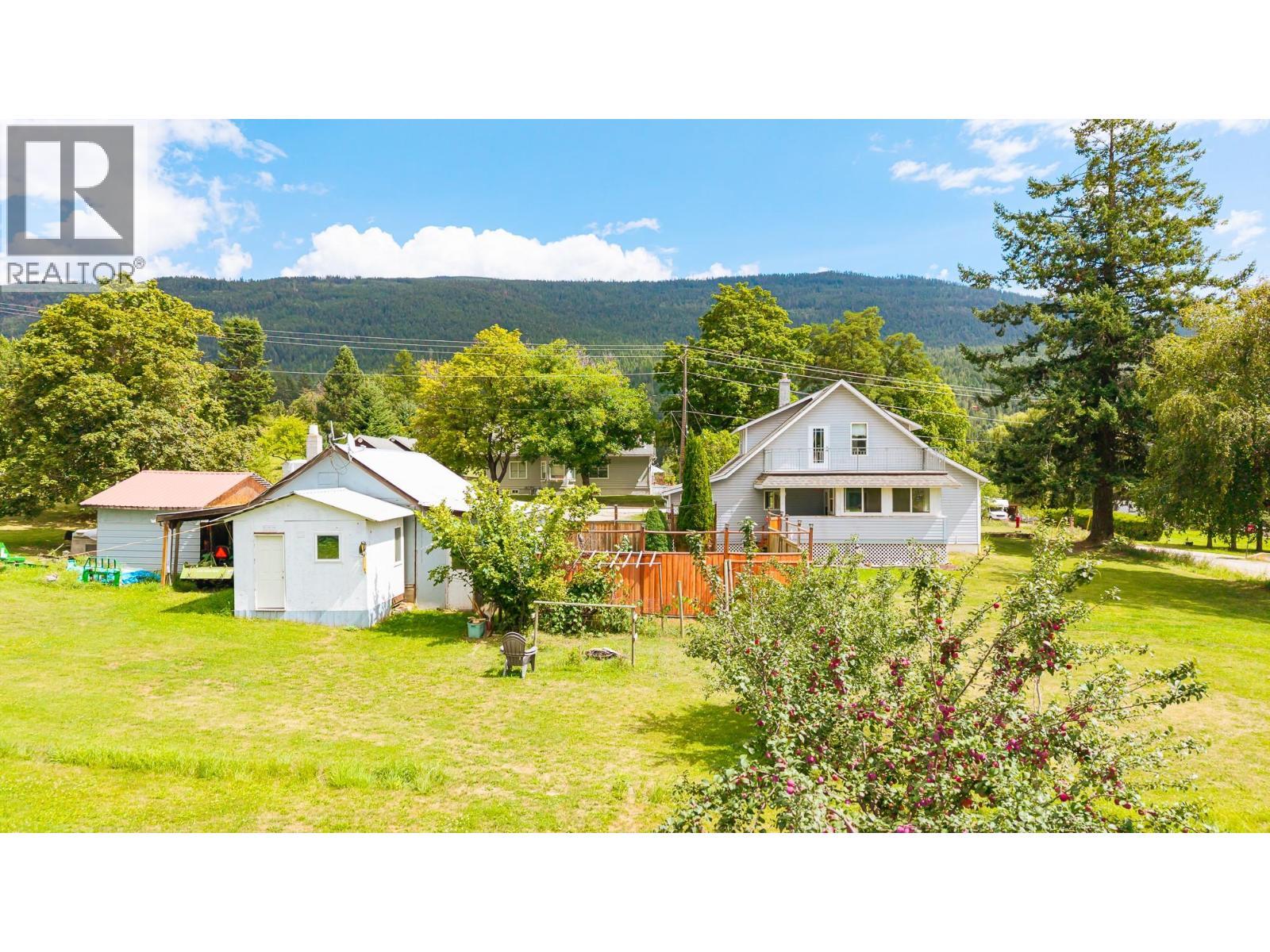 5315 Cory Road, Wynndel, BC - Outdoor