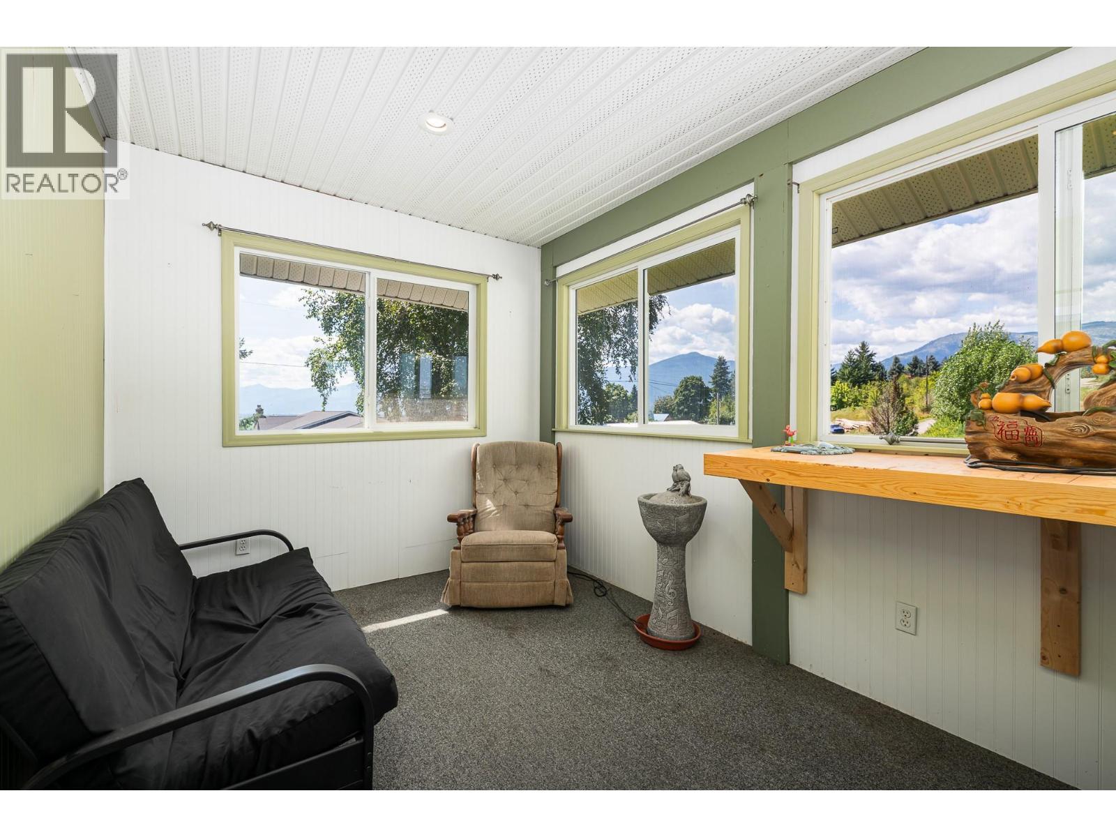 5315 Cory Road, Wynndel, BC - Indoor