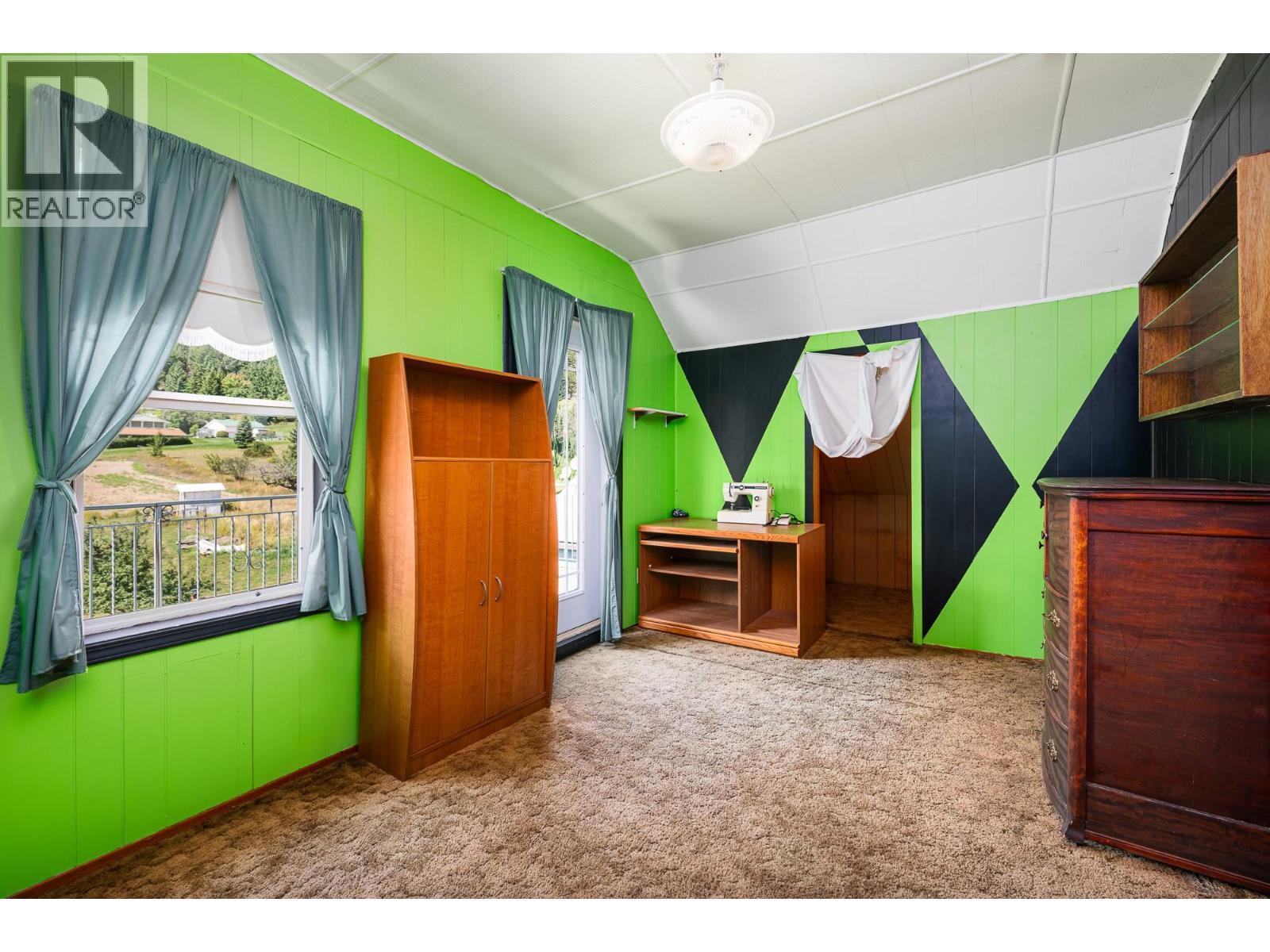 5315 Cory Road, Wynndel, BC - Indoor