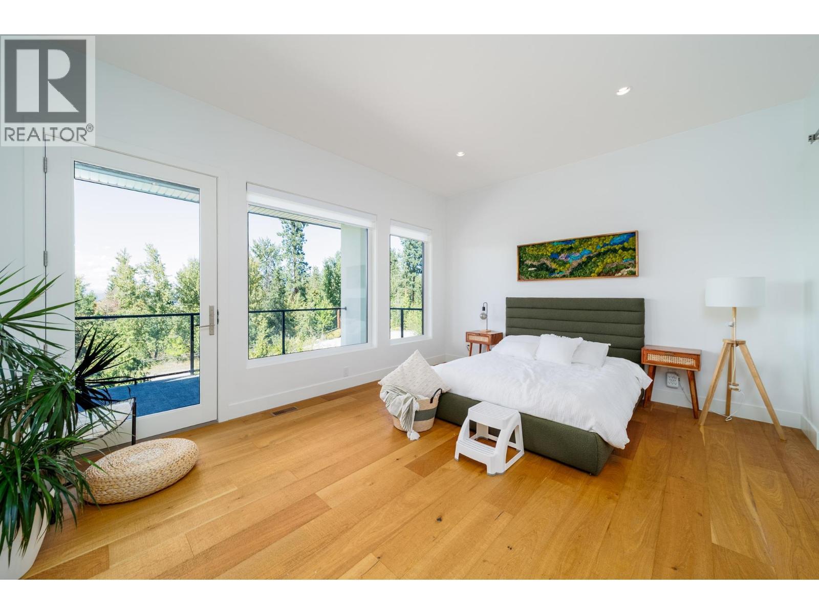 4451 Hayes Road, Kelowna, BC - Indoor Photo Showing Bedroom