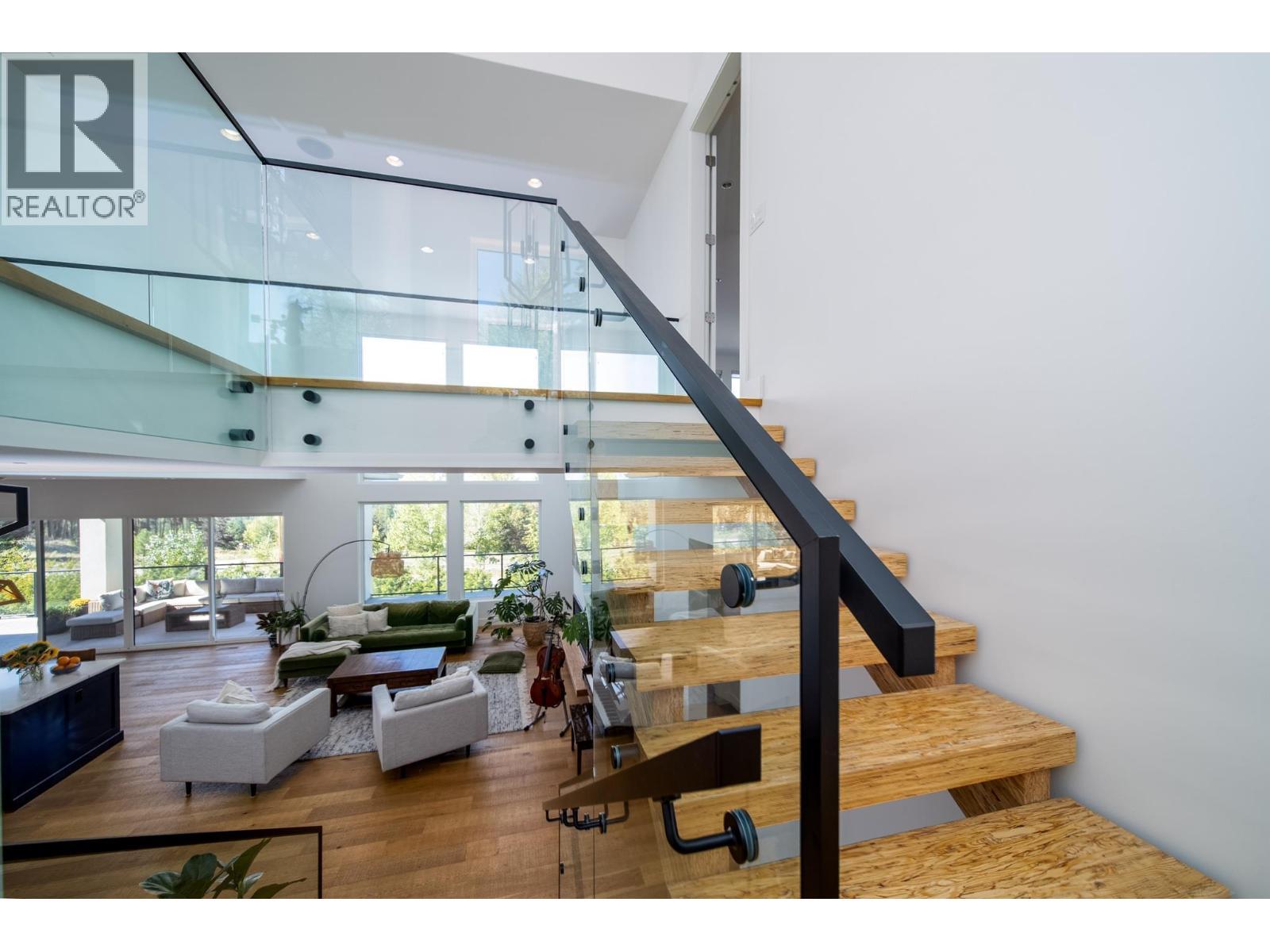 4451 Hayes Road, Kelowna, BC - Indoor Photo Showing Other Room