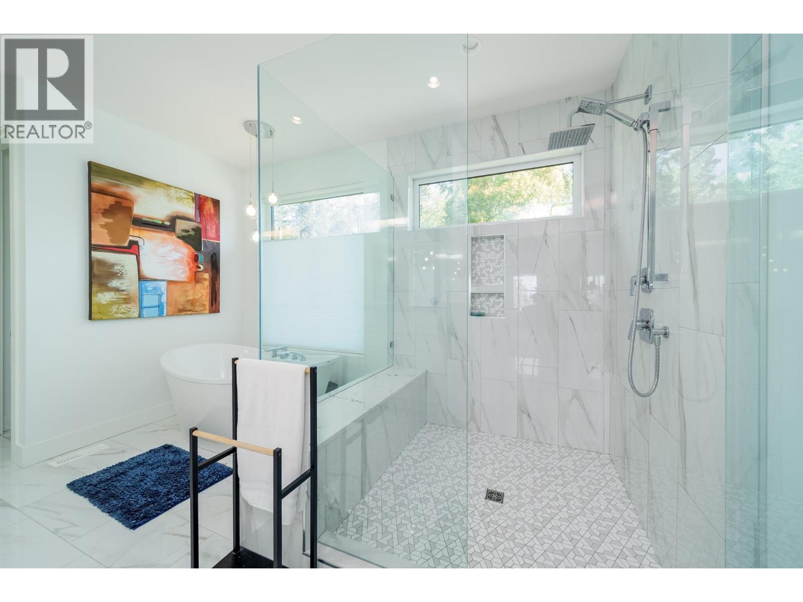 4451 Hayes Road, Kelowna, BC - Indoor Photo Showing Bathroom