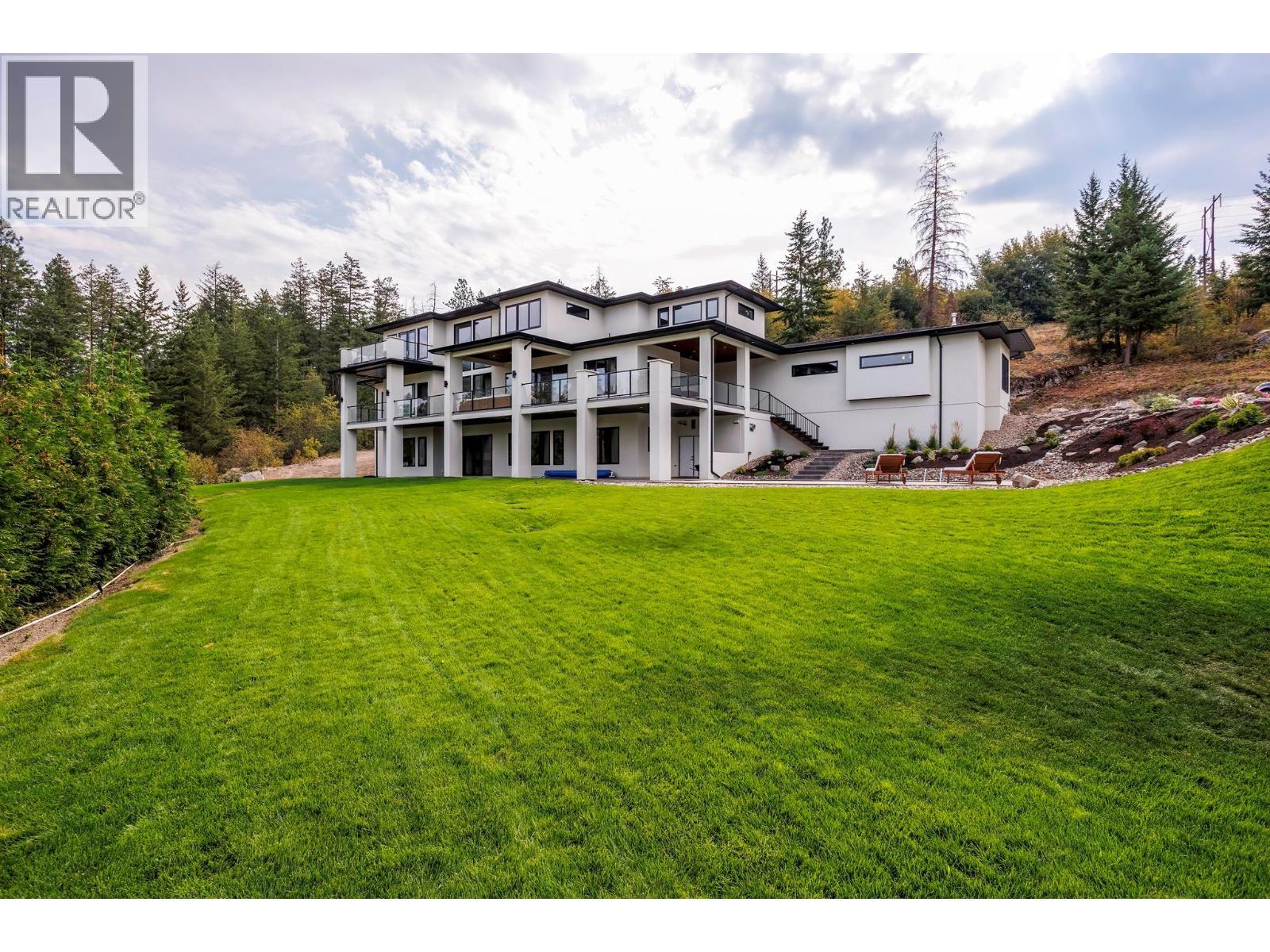 4451 Hayes Road, Kelowna, BC - Outdoor