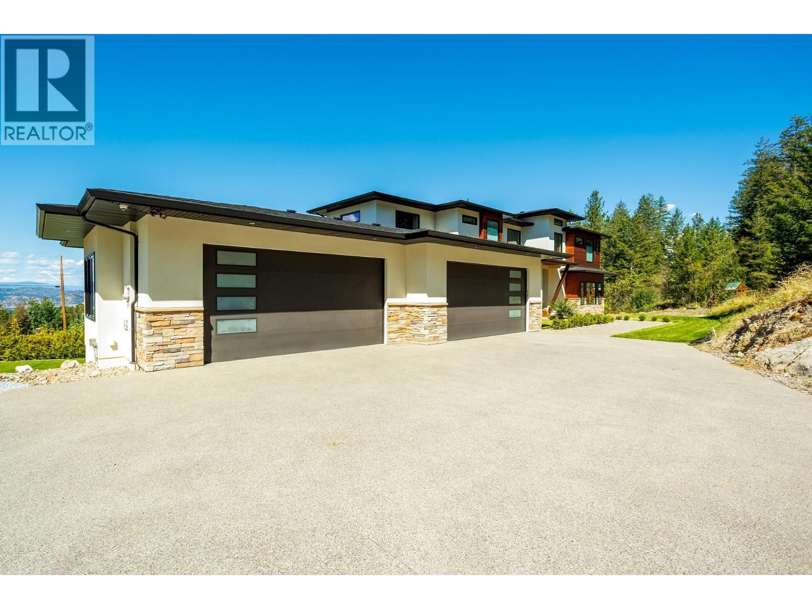 4451 Hayes Road, Kelowna, BC - Outdoor
