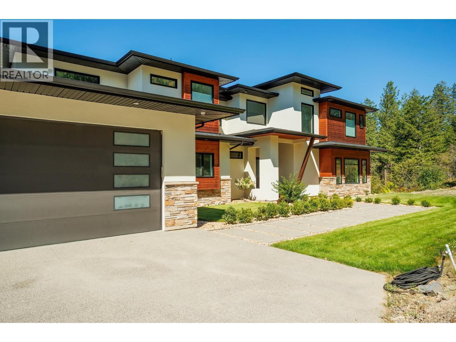 4451 Hayes Road, Kelowna, BC - Outdoor With Facade