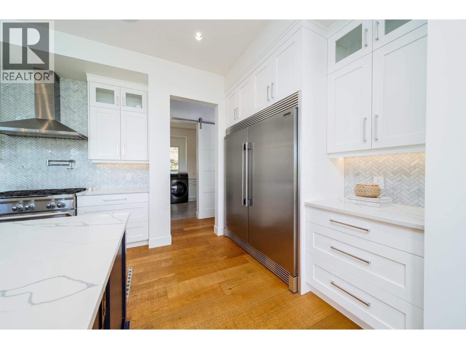4451 Hayes Road, Kelowna, BC - Indoor Photo Showing Kitchen