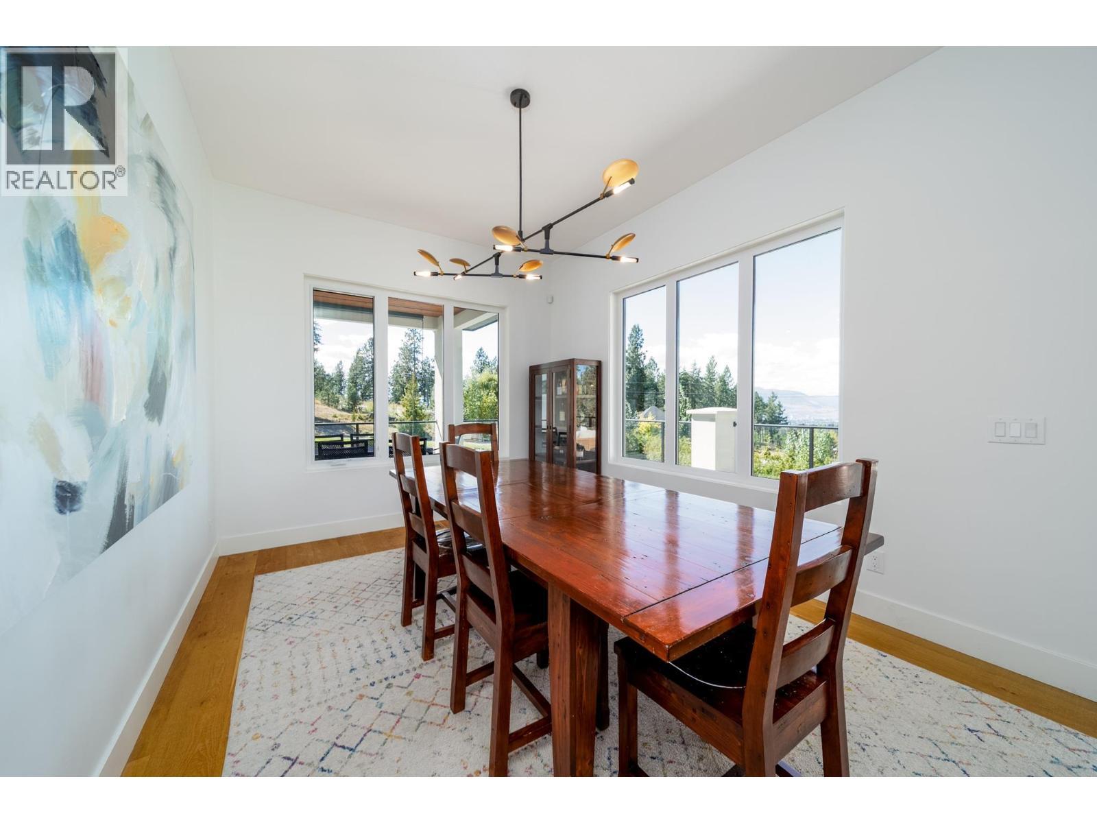 4451 Hayes Road, Kelowna, BC - Indoor Photo Showing Dining Room