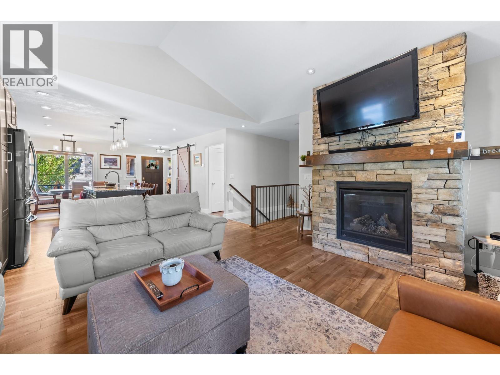 12 Alpine Trail Place, Fernie, BC - Indoor Photo Showing Living Room With Fireplace