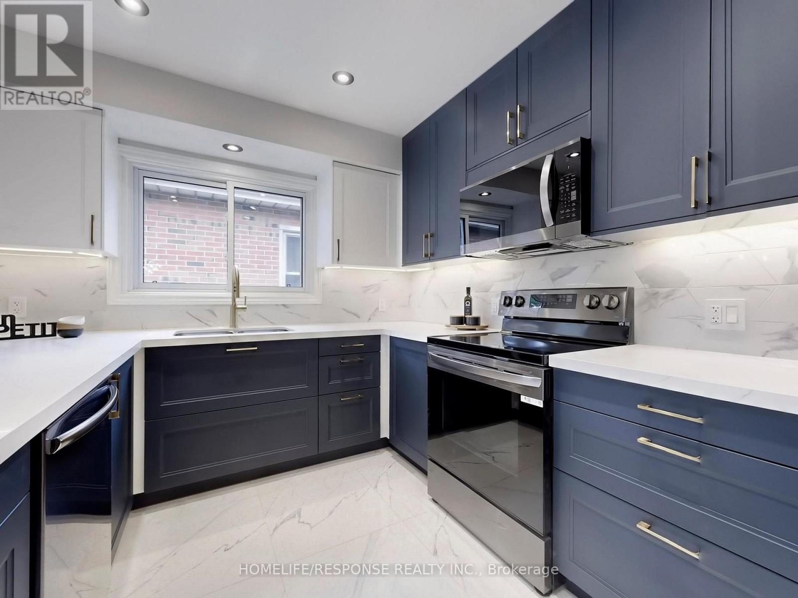 776 Garth Street, Hamilton, ON - Indoor Photo Showing Kitchen With Upgraded Kitchen
