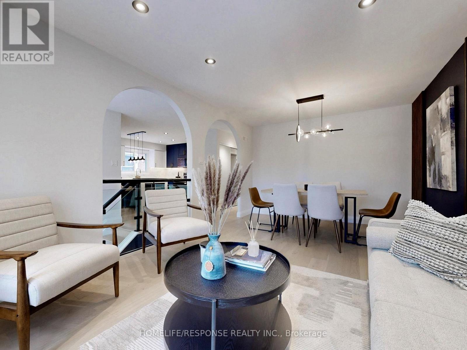 776 Garth Street, Hamilton, ON - Indoor Photo Showing Living Room