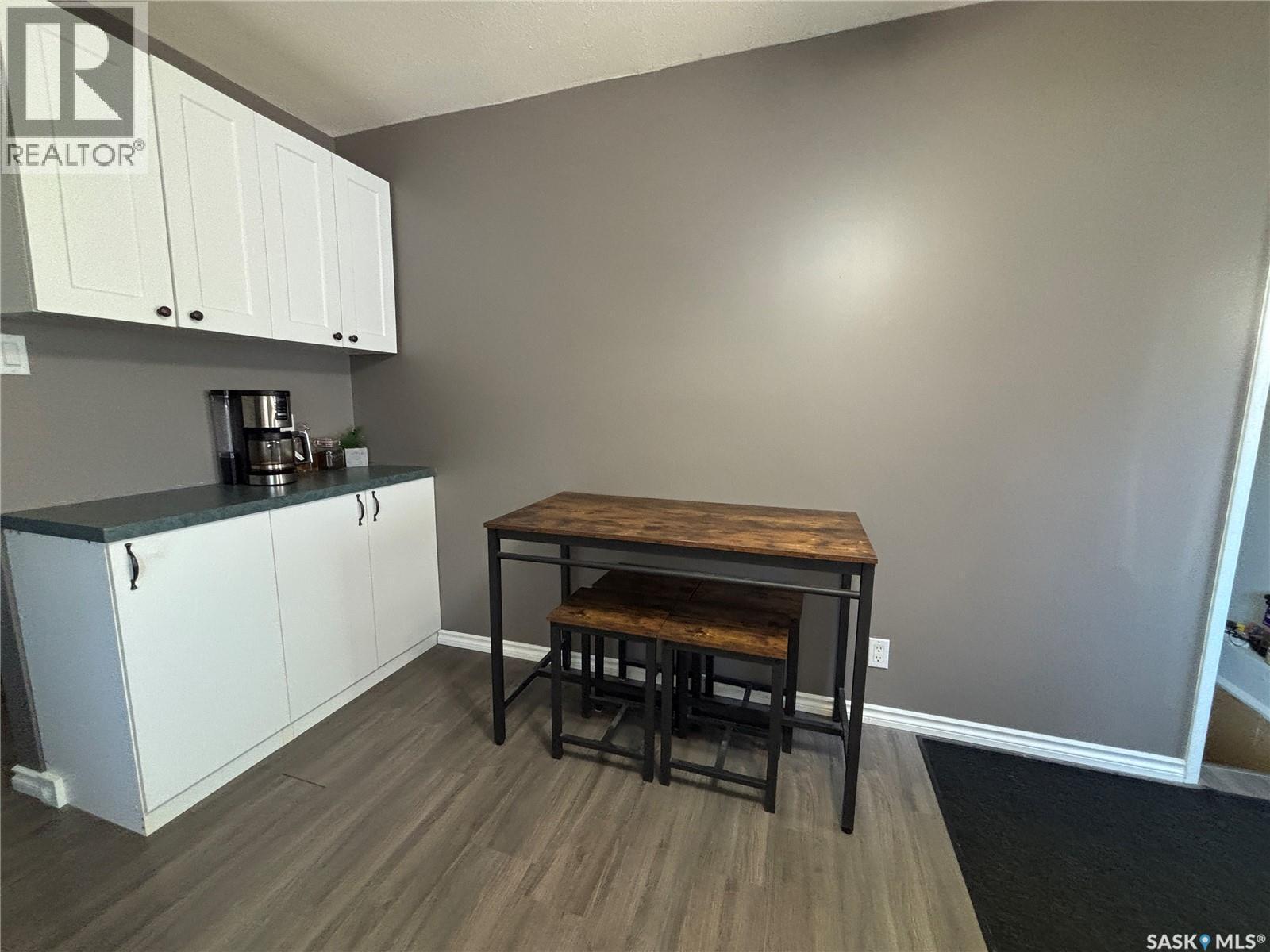 213 Griffin Street, Maple Creek, SK - Indoor