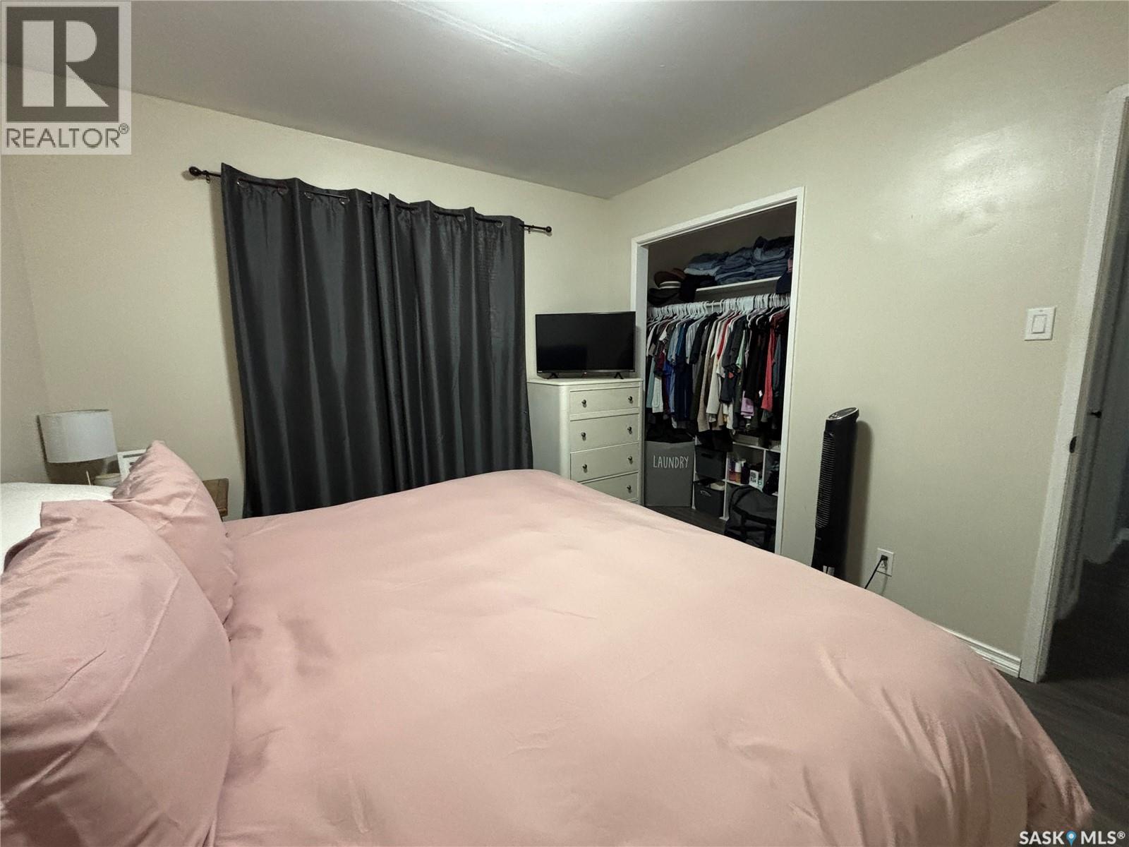 213 Griffin Street, Maple Creek, SK - Indoor Photo Showing Bedroom