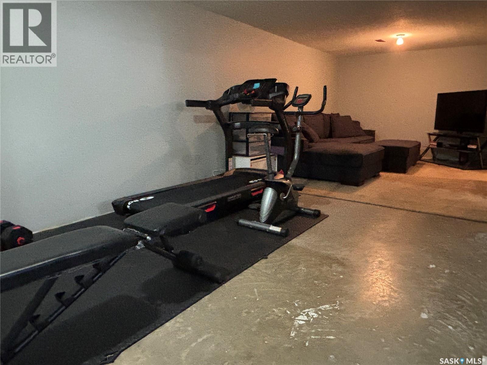 213 Griffin Street, Maple Creek, SK - Indoor Photo Showing Gym Room