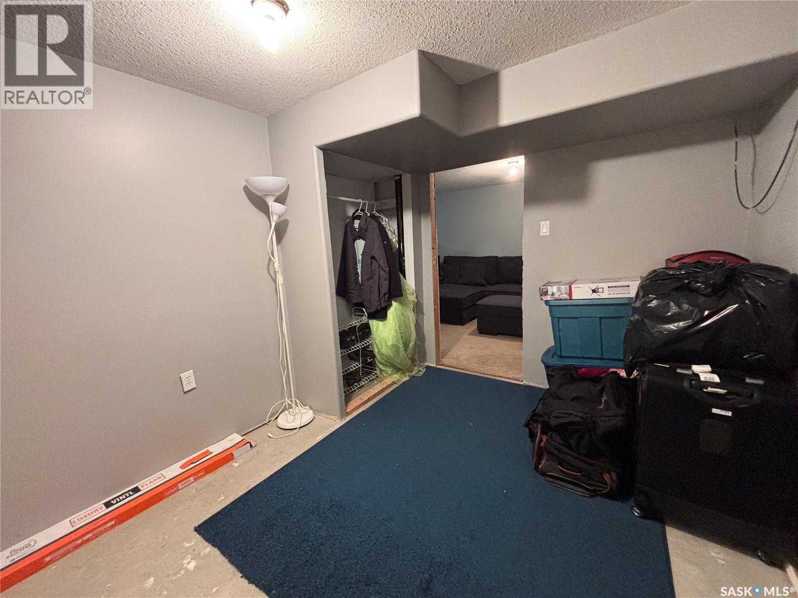 213 Griffin Street, Maple Creek, SK - Indoor Photo Showing Other Room