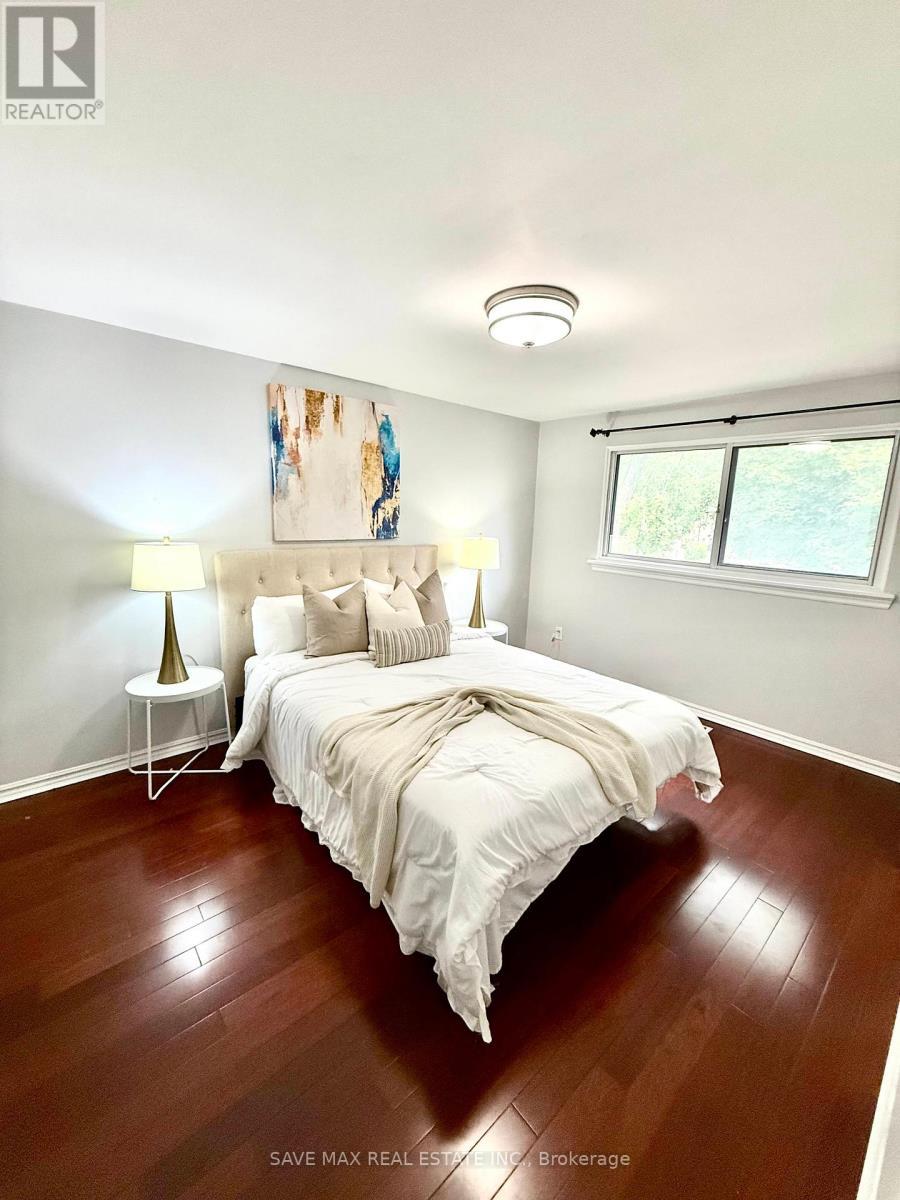83 Fleetwood Crescent, Brampton, ON - Indoor Photo Showing Bedroom