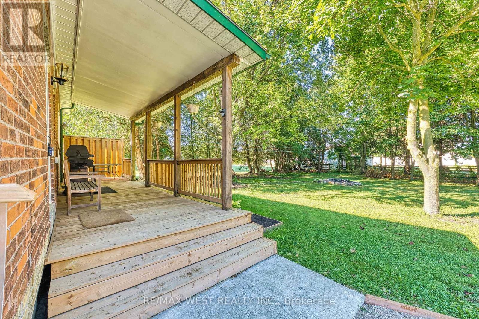 3030 Patrick Street, Howick, ON - Outdoor With Deck Patio Veranda With Exterior