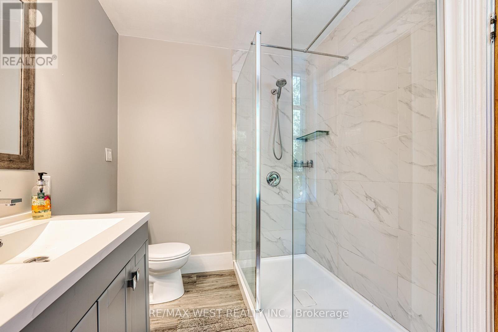 3030 Patrick Street, Howick, ON - Indoor Photo Showing Bathroom