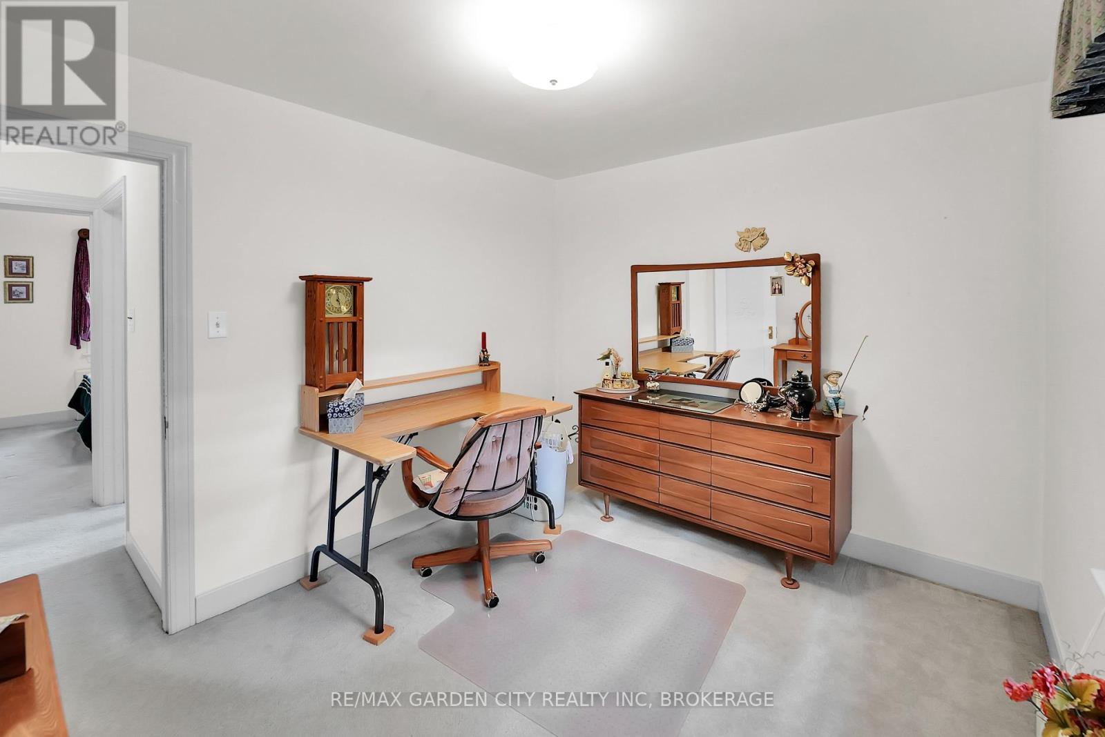 248 Wallace Avenue S, Welland (Lincoln/Crowland), ON - Indoor Photo Showing Office