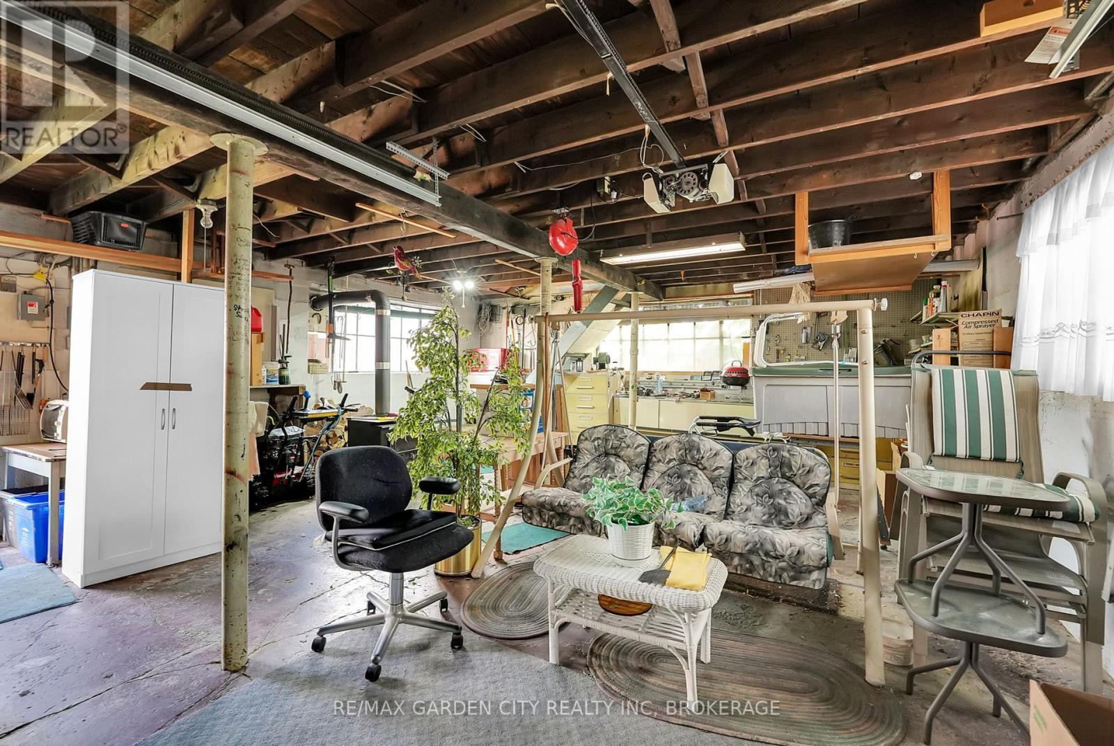 248 Wallace Avenue S, Welland (Lincoln/Crowland), ON - Indoor Photo Showing Basement