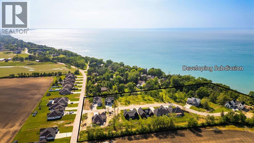 7077 Blue Coast Heights, Plympton-Wyoming, ON