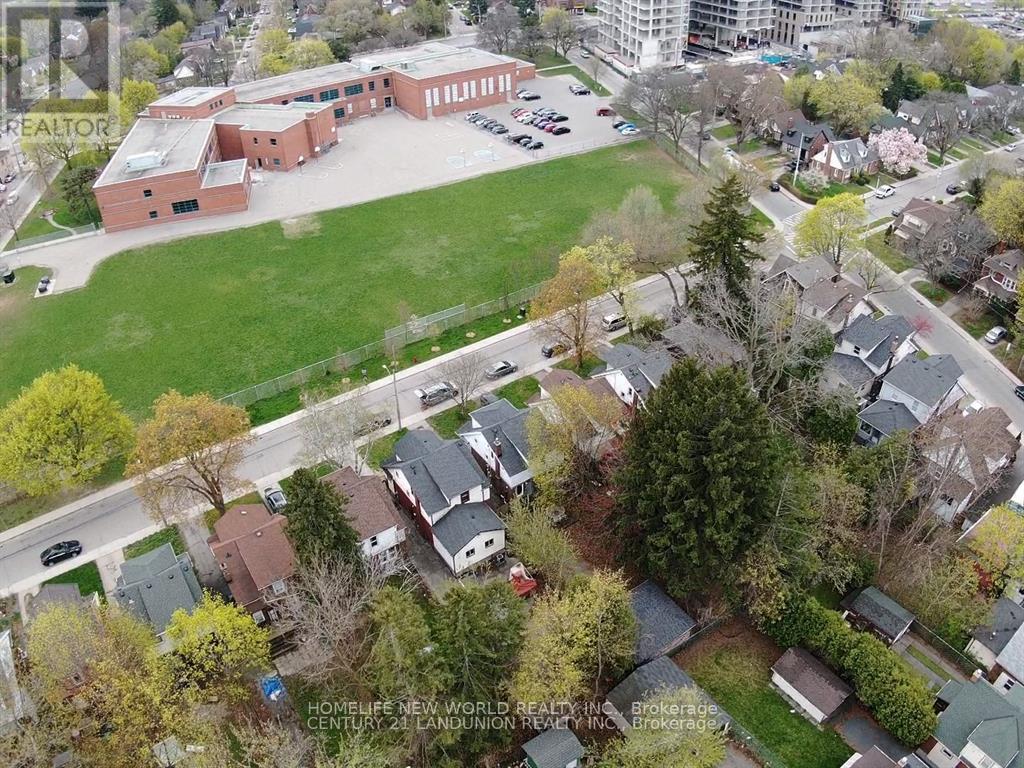 Bsmt Rm 2 - 46 Arnold Street, Hamilton, ON - Outdoor With View