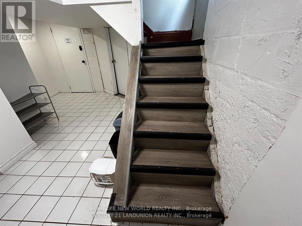 Bsmt Rm 2 - 46 Arnold Street, Hamilton, ON - Indoor Photo Showing Other Room