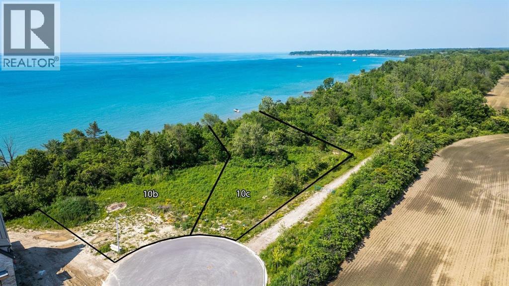 7057 Blue Coast Heights, Plympton-Wyoming, ON