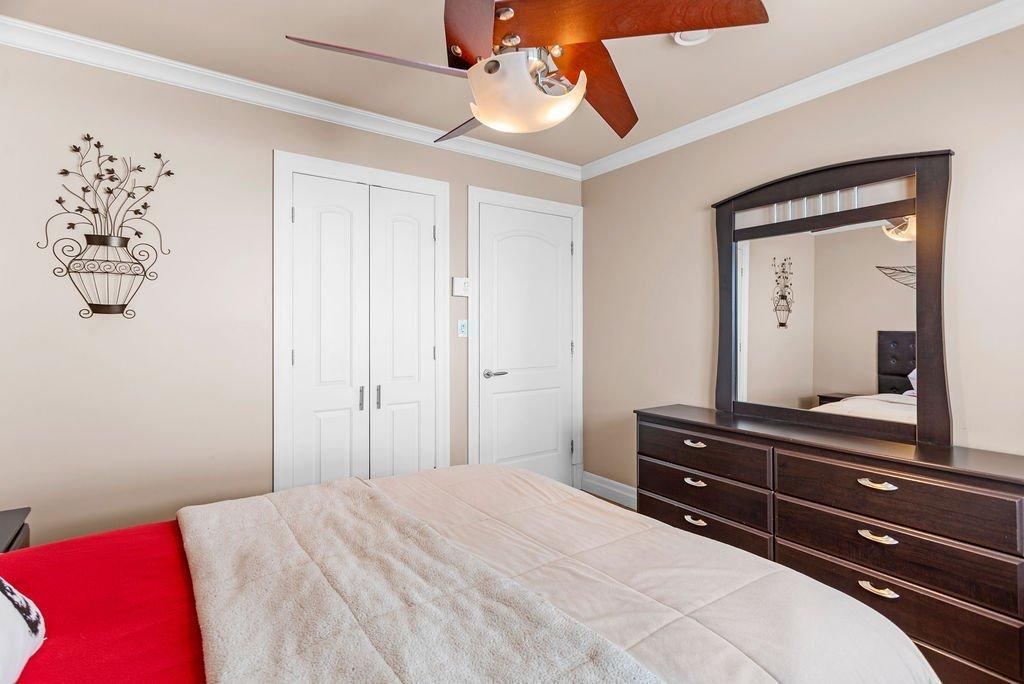 Bedroom - 48 - 48A Rue Des Trembles, Sainte-Marguerite-Du-Lac-Masson, QC - Indoor Photo Showing Bedroom