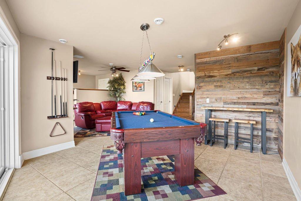 Family room - 48 - 48A Rue Des Trembles, Sainte-Marguerite-Du-Lac-Masson, QC - Indoor Photo Showing Other Room