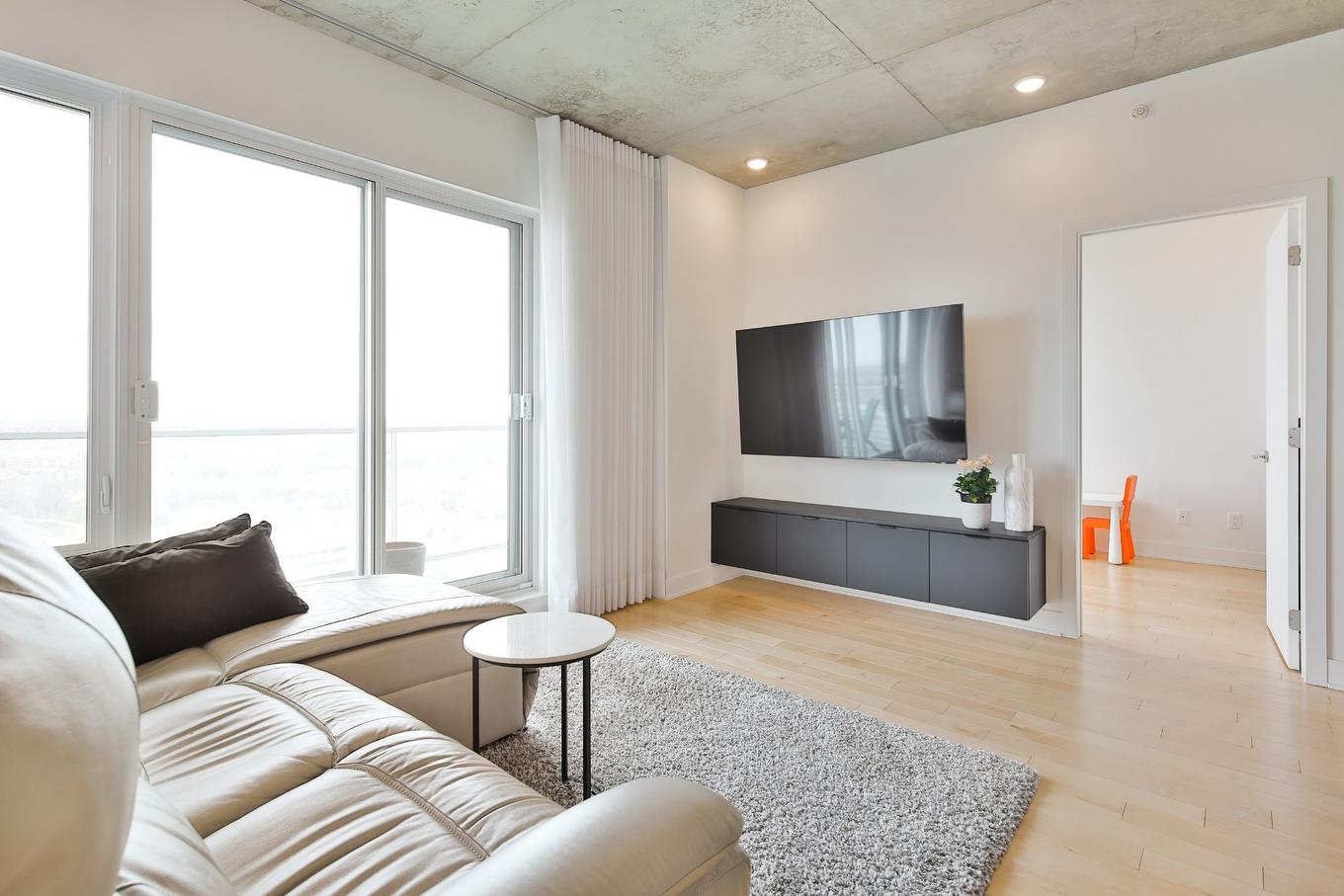 Living room - 2010-60 Rue De L'Éclipse, Brossard, QC - Indoor