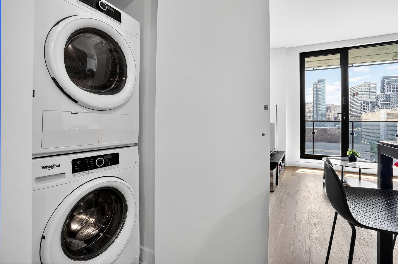 Laundry room - 1223-1 Boul. De Maisonneuve O., Montréal (Ville-Marie), QC - Indoor Photo Showing Laundry Room