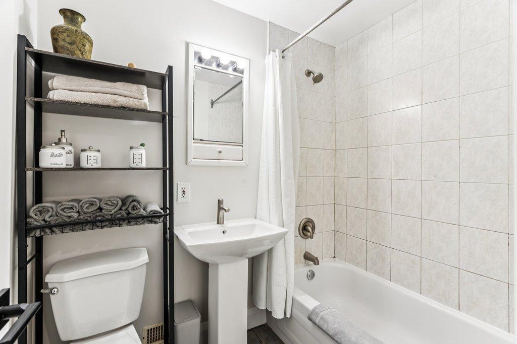 Salle de bains - 95 Rue Ducerre, Gatineau (Gatineau), QC - Indoor Photo Showing Bathroom