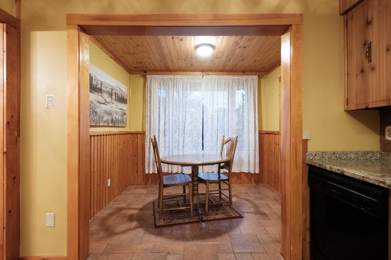 1645 St. Margaret'S Bay Road, Timberlea, NS