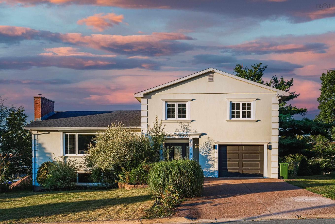 11 Laurentian Drive, Halifax, NS