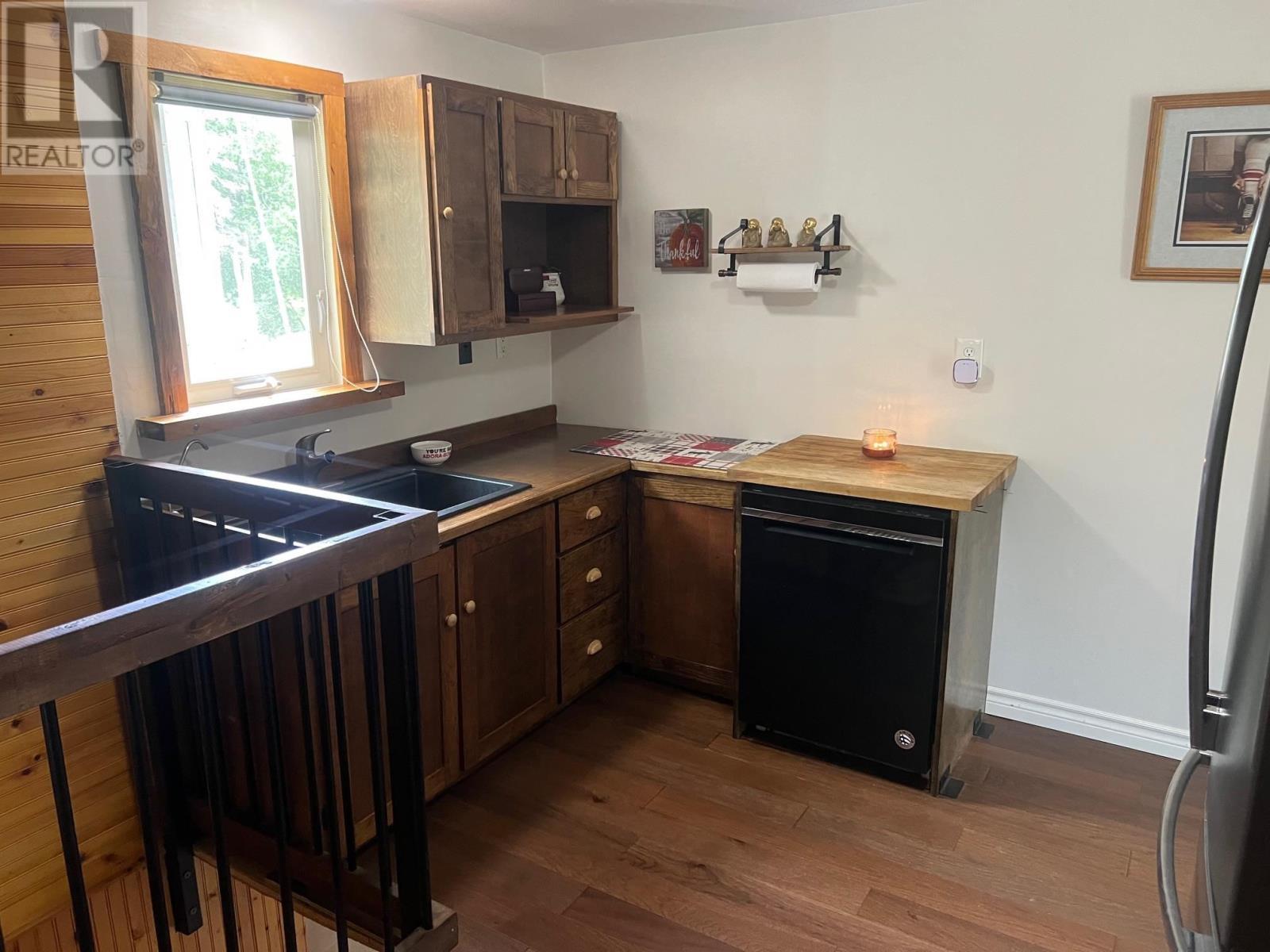 21 Eley Rd, Iron Bridge, ON - Indoor Photo Showing Kitchen With Double Sink