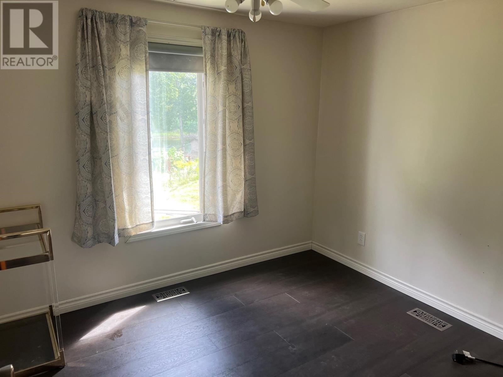 21 Eley Rd, Iron Bridge, ON - Indoor Photo Showing Other Room