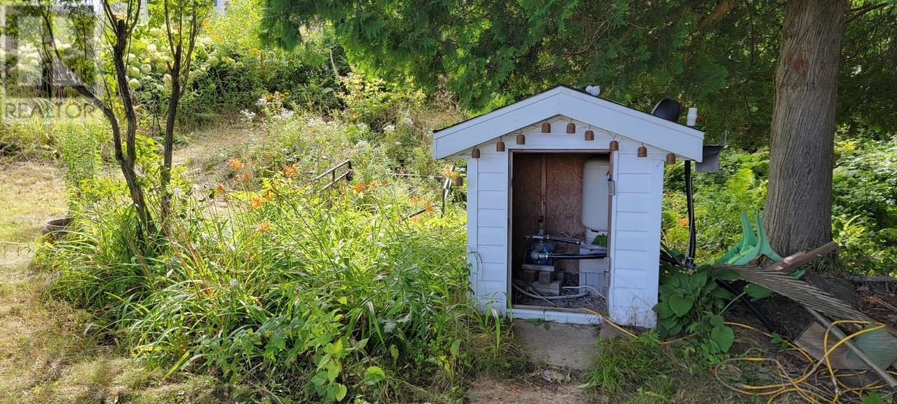 21 Eley Rd, Iron Bridge, ON - Outdoor