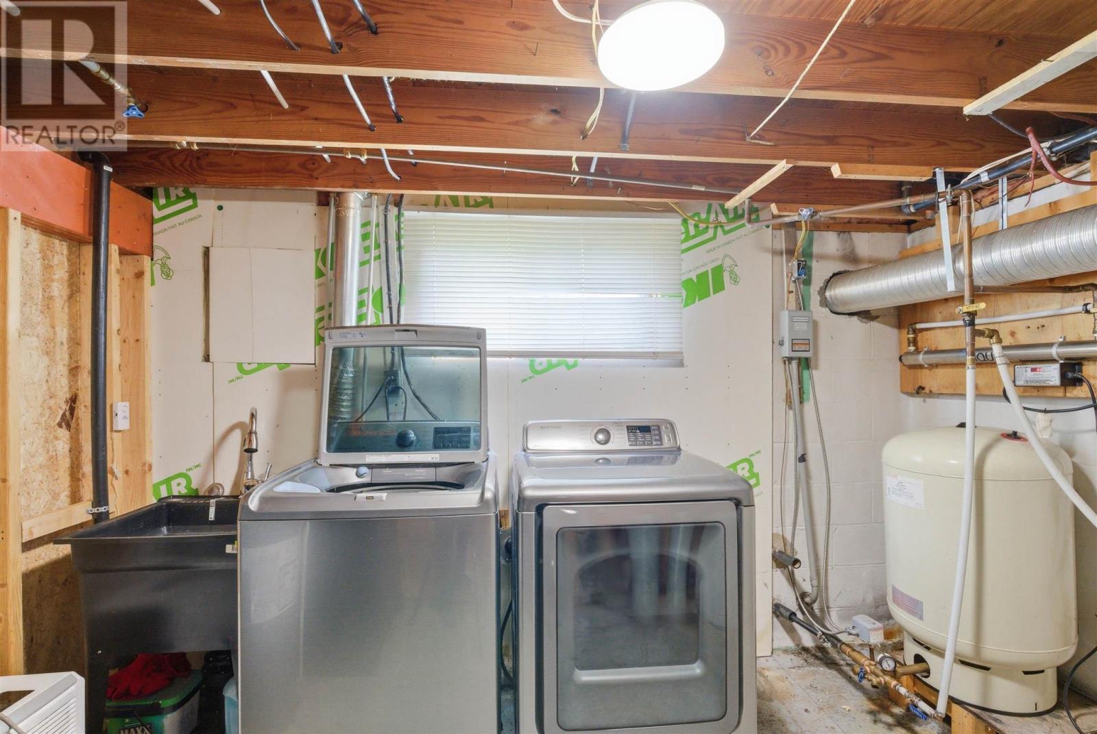 21 Eley Rd, Iron Bridge, ON - Indoor Photo Showing Laundry Room