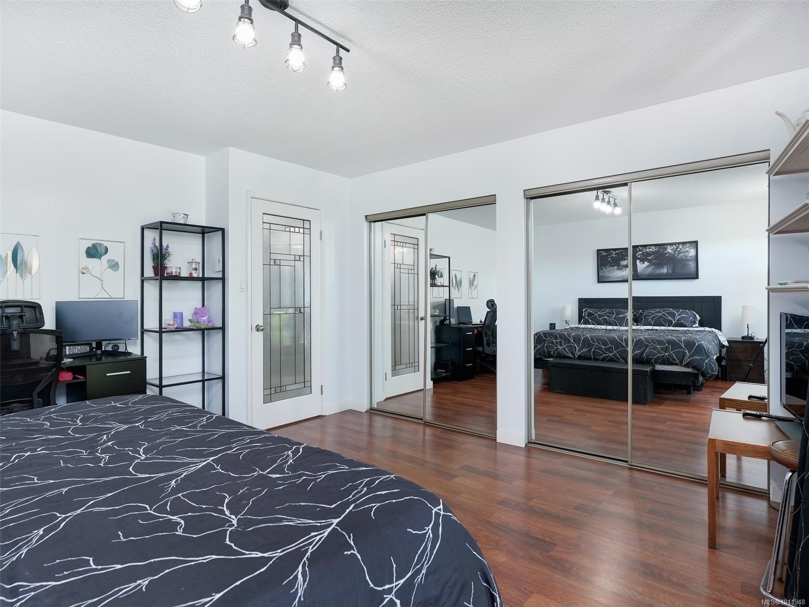 5-6110 Seabroom Rd, Sooke, BC