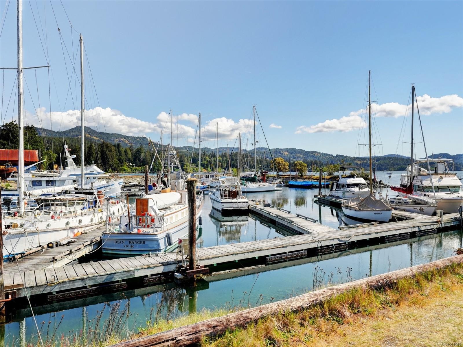 5-6110 Seabroom Rd, Sooke, BC