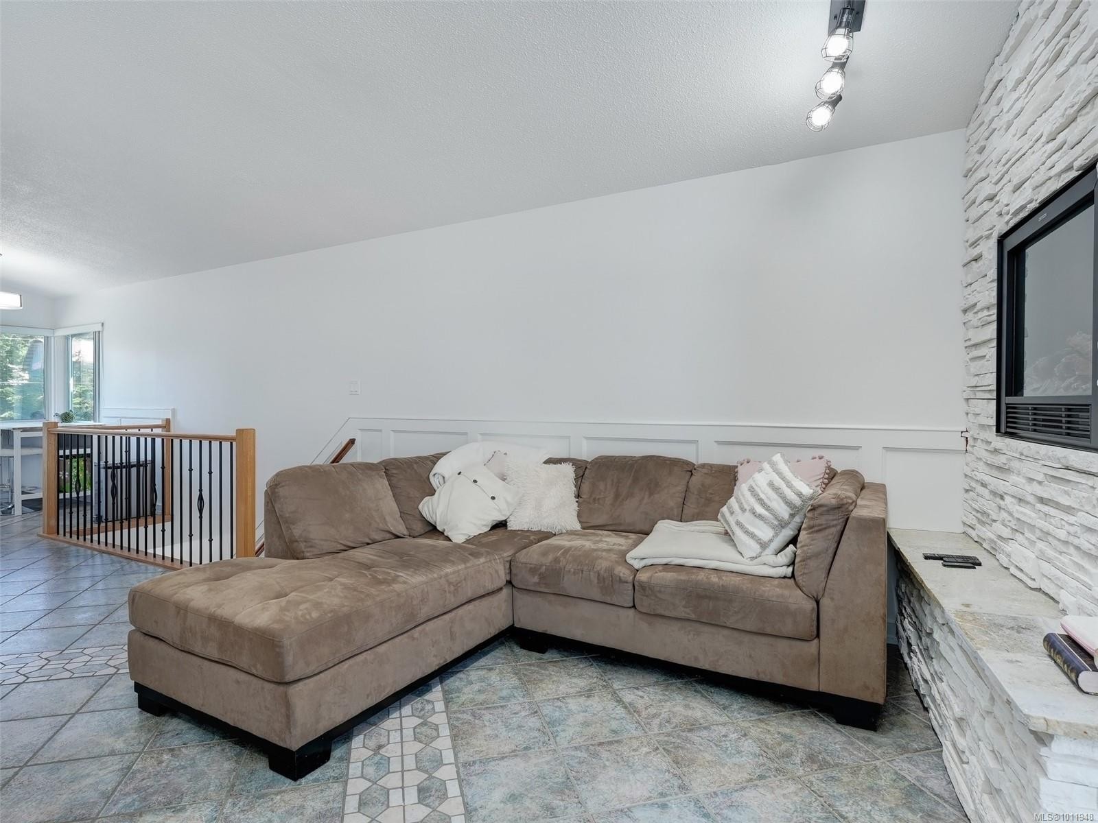 5-6110 Seabroom Rd, Sooke, BC