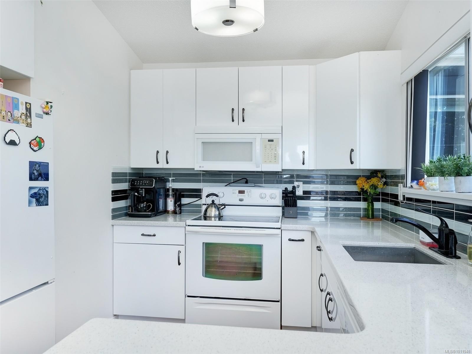 5-6110 Seabroom Rd, Sooke, BC