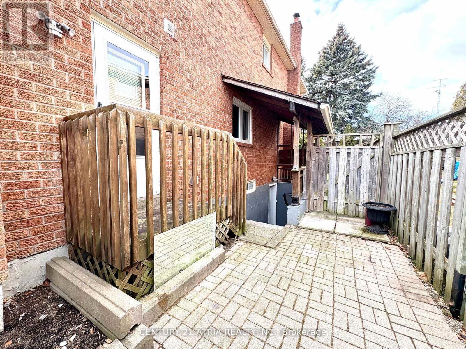 Bsmt - 508 Lightfoot Place, Pickering, ON - Outdoor With Deck Patio Veranda With Exterior