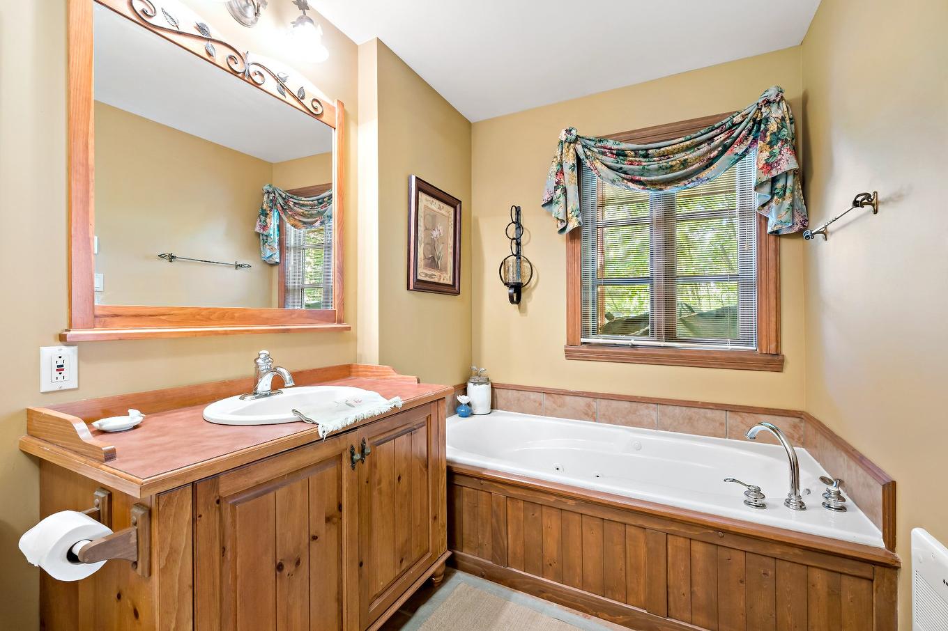 Bathroom - 4-236 Ch. De La Forêt, Mont-Tremblant, QC - Indoor Photo Showing Bathroom