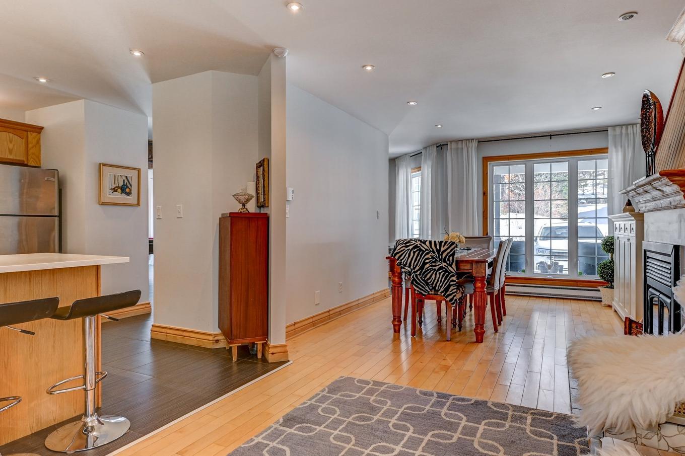 Dining room - 930 Rue Du Boisé, Sainte-Adèle, QC - Indoor