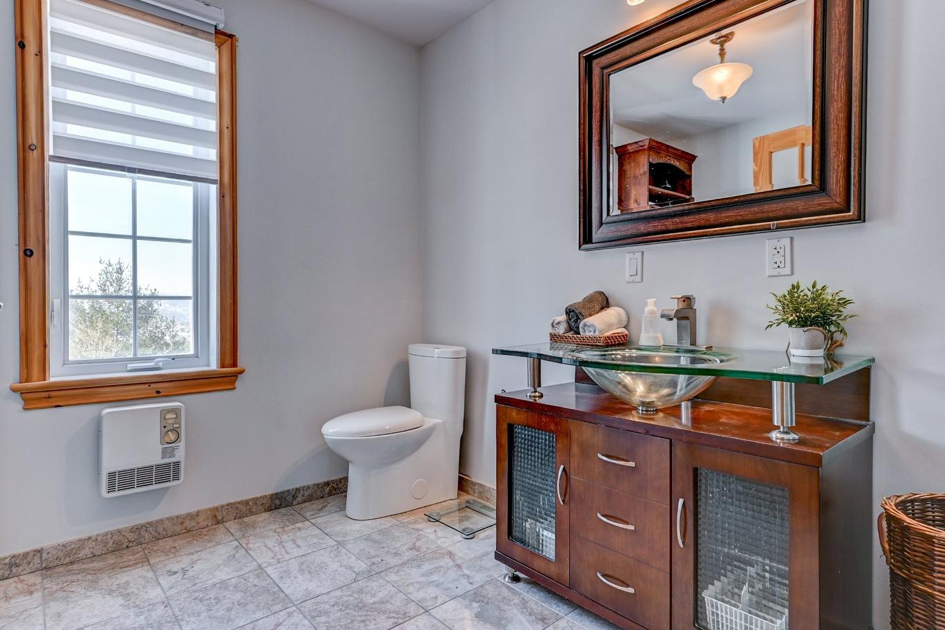 Bathroom - 930 Rue Du Boisé, Sainte-Adèle, QC - Indoor Photo Showing Bathroom