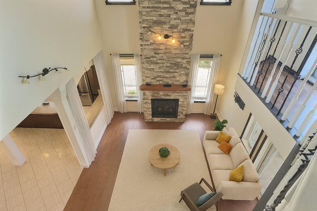 Salon - 15 Rue De La Montagne, Ville-Marie, QC - Indoor Photo Showing Other Room With Fireplace