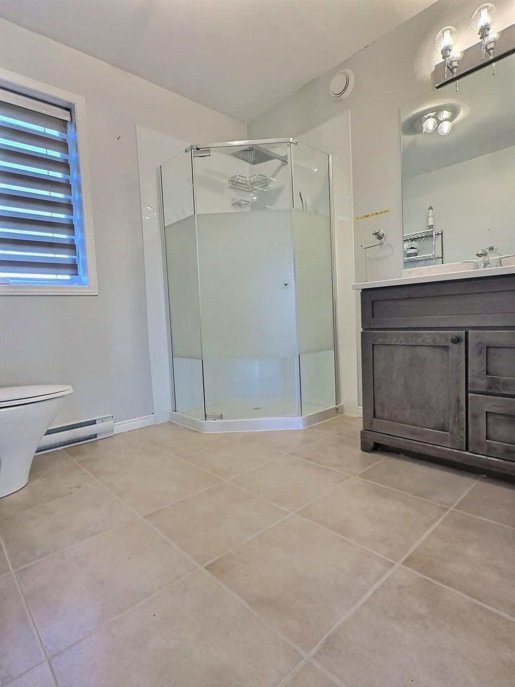 Salle de bains - 15 Rue De La Montagne, Ville-Marie, QC - Indoor Photo Showing Bathroom