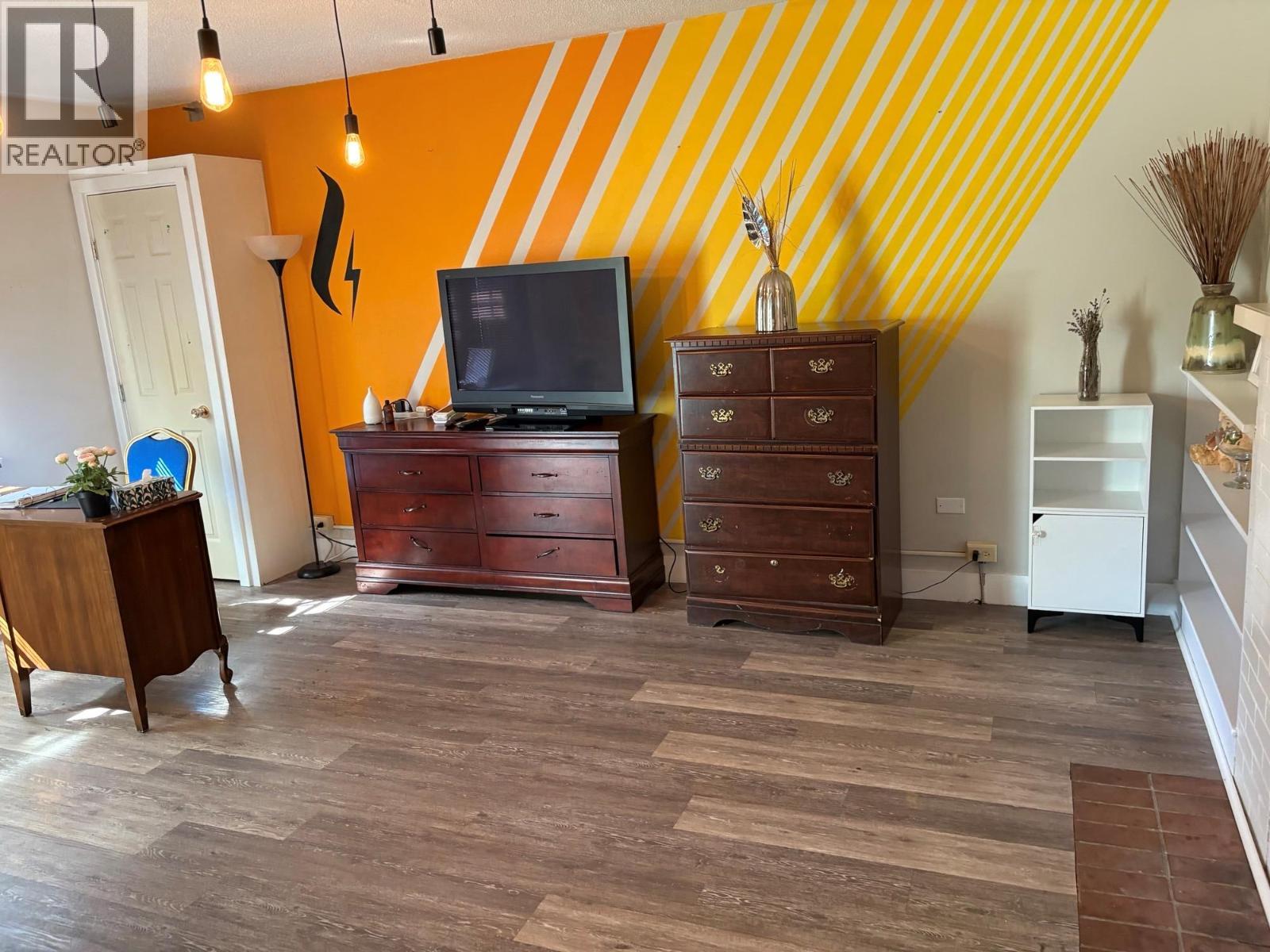 157 Wade Avenue W, Penticton, BC