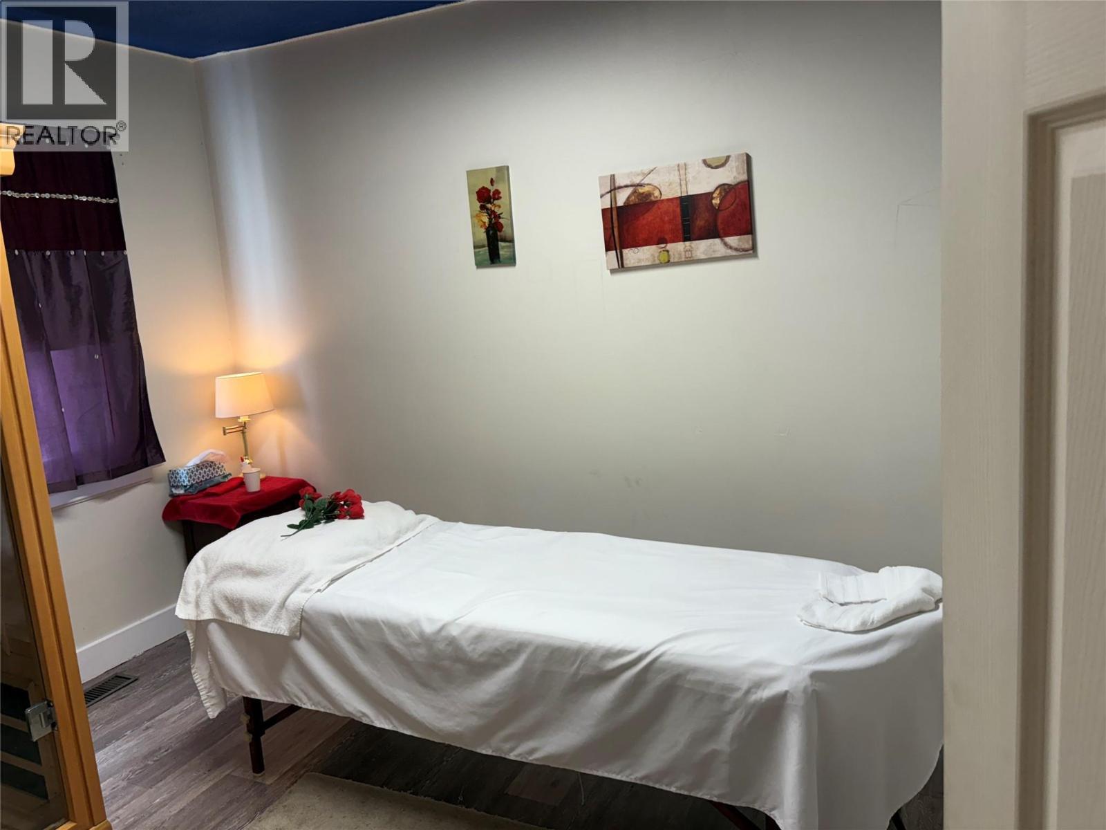 157 Wade Avenue W, Penticton, BC